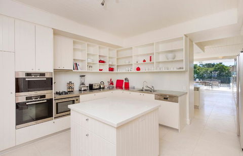 12 Noosa Parade - Accommodation Fremantle 6