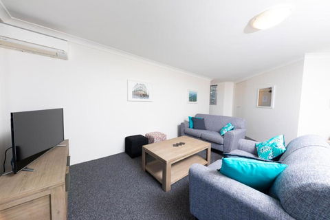 Beachpoint Unit 303 28 North Street - Accommodation Fremantle 5
