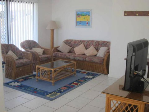 Hi Surf Unit 2 92 Head Street Forster - Accommodation Fremantle 5