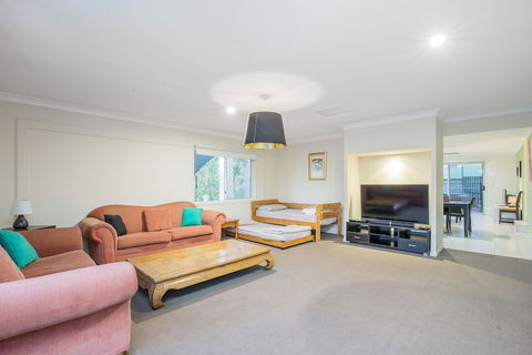 Anaheim Park Oasis - Accommodation Fremantle 4