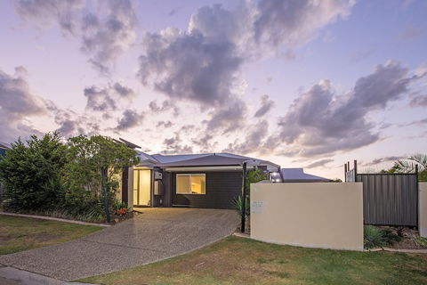 Anaheim Park Oasis - Accommodation Fremantle 3