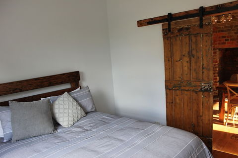 The Cottage - Accommodation Fremantle 1