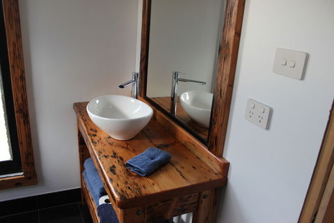 The Cottage - Accommodation Fremantle 2