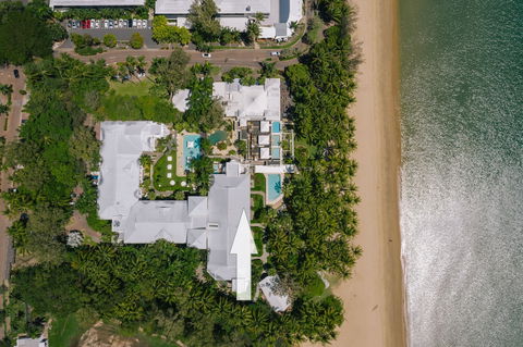 Belle Escapes - Absolute Beachfront Apartment In Alamanda Resort 21 - Accommodation Fremantle 0