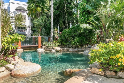 Belle Escapes - Absolute Beachfront Apartment In Alamanda Resort 21 - Accommodation Fremantle 2