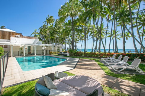 Belle Escapes - Absolute Beachfront Apartment In Alamanda Resort 21 - Accommodation Fremantle 4