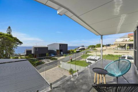 Due North Beach House - Accommodation Fremantle 3