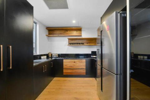 Due North Beach House - Accommodation Fremantle 2