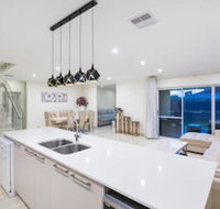 Balcatta 4 Bedroom House - Accommodation Fremantle