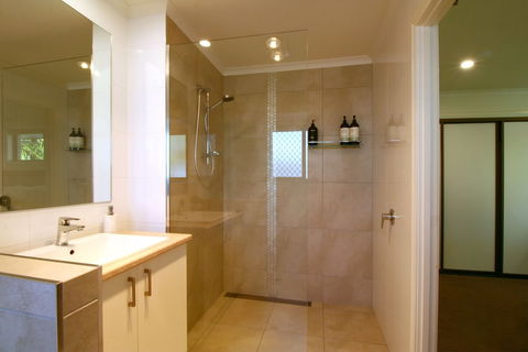 Noosa Heads Endless Summer Beach Retreat - Accommodation Fremantle 6