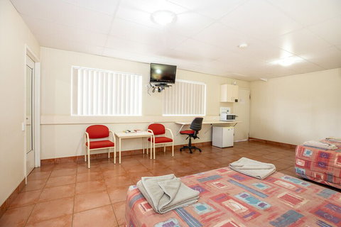 Leichhardt Hotel Motel - Accommodation Fremantle 7