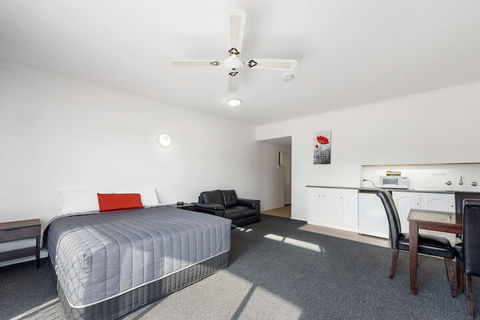 Comfort Inn & Suites Riverland - Accommodation Fremantle 5