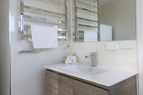 T-Bar On Twynam - Accommodation Fremantle 1
