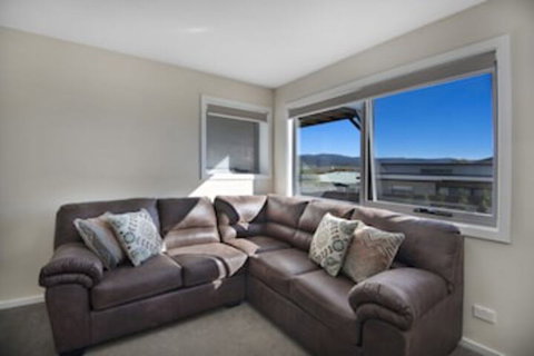 T-Bar On Twynam - Accommodation Fremantle 0