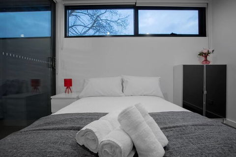 106 Modern Prestige 3 Storey New Establishment - Accommodation Fremantle 4
