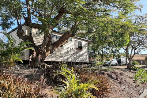 Mt Larcom Tourist Park - Accommodation Fremantle 2