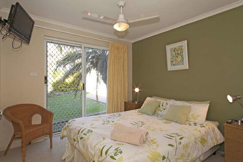 1 / 17 22nd Ave Sawtell NSW - Accommodation Fremantle 4