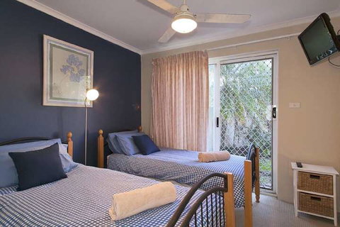 1 / 17 22nd Ave Sawtell NSW - Accommodation Fremantle 3