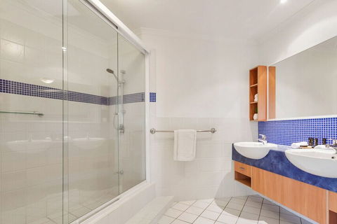 EXCLUSIVE OCEAN VIEW PENTHOUSE On MARINE PARADE - Accommodation Fremantle 1