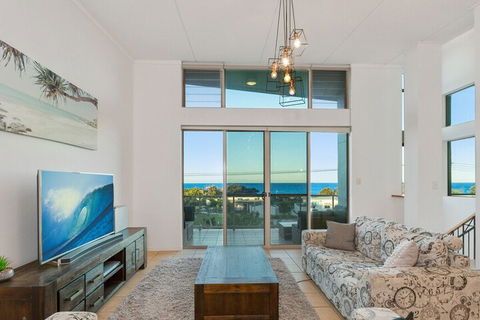 EXCLUSIVE OCEAN VIEW PENTHOUSE On MARINE PARADE - Accommodation Fremantle 6