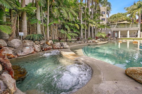 Stunning Ocean Views Large 3 Bedroom - Accommodation Fremantle 3