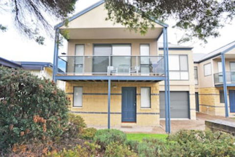 Bliss Close TO Town - Accommodation Fremantle 0