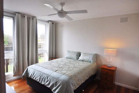 Salty Sands Meters From THE Beach Free Wifi - Accommodation Fremantle 6