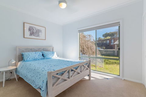Beach Views On Beilby Free Wifi & Foxtel PET Friendly - Accommodation Fremantle 5