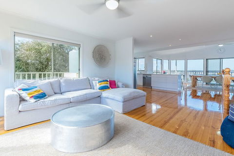 Beach Views On Beilby Free Wifi & Foxtel PET Friendly - Accommodation Fremantle 1