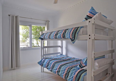 SEA Whispers Inlet Side - Accommodation Fremantle 6