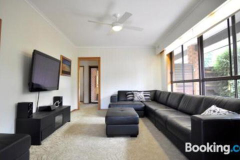 Family Retreat On Anderson - Accommodation Fremantle 0