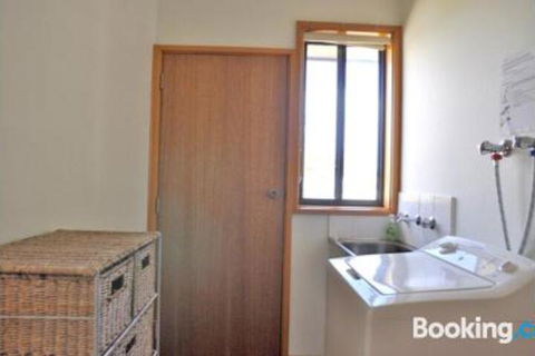 Family Retreat On Anderson - Accommodation Fremantle 5