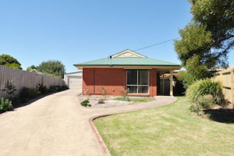Serrell By THE SEA Free Wifi PET Friendly - Accommodation Fremantle 0