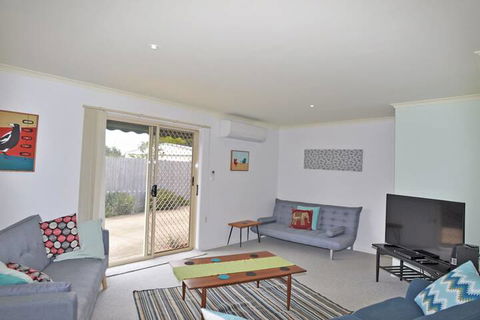 Serrell By THE SEA Free Wifi PET Friendly - Accommodation Fremantle 2