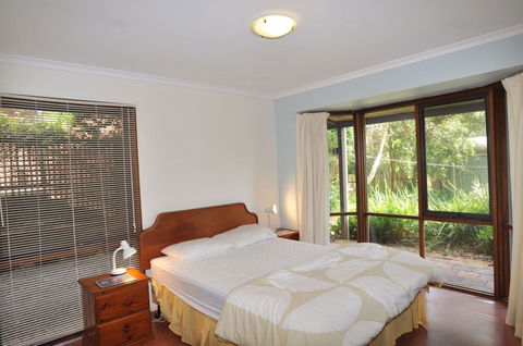Beechwood Surf Side - Accommodation Fremantle 0