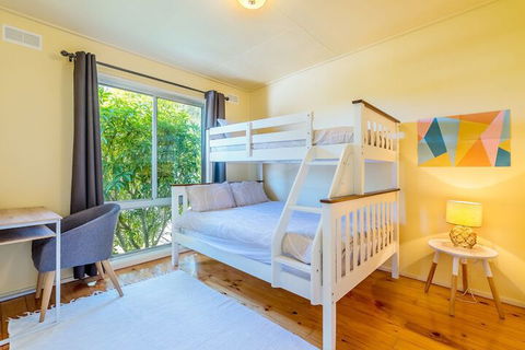 Inverloch Beach HUT Close TO Beach & Shops! - Accommodation Fremantle 6