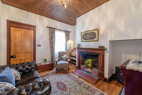 Sargeants & Armoury Cottages 1823 - Accommodation Fremantle 5