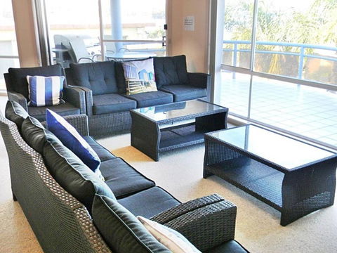 QUAYS 6 - Accommodation Fremantle 6