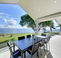Stunning Waters Penthouse Sandy Point Road 46 - Accommodation Fremantle