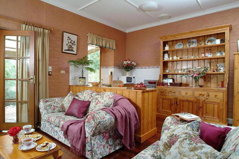 Amandas Cottage 1899 - Accommodation Fremantle 3