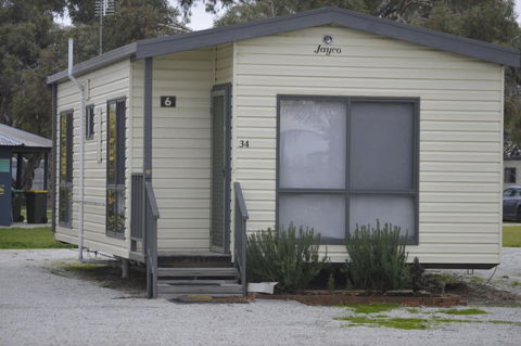 Kerang Cabins - Accommodation Fremantle 2