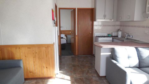 Kerang Cabins - Accommodation Fremantle 6