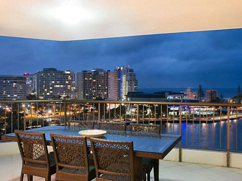 Seascape Apartments Unit 1201 Luxury Apartment With Views Of The Gold Coast & Hinterland - Accommodation Fremantle 1