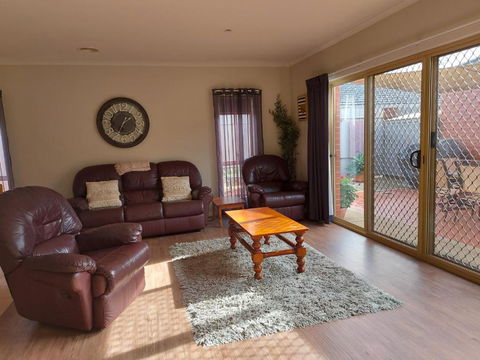 Annesley Central - Accommodation Fremantle 4