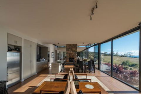 Dragonfly Lodge - Accommodation Fremantle 0