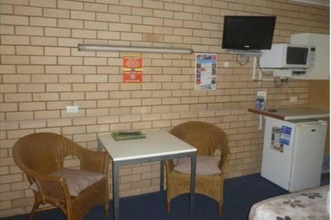 Twin Pines Motel - Accommodation Fremantle 5