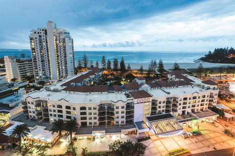 Oaks Gold Coast Calypso Plaza Suites - Accommodation Fremantle 0