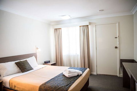 Lilac City Motor Inn & Steakhouse - Accommodation Fremantle 6
