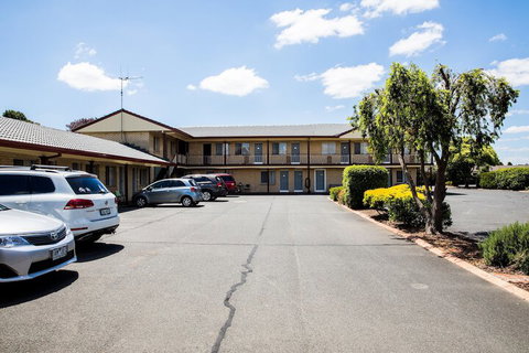 Lilac City Motor Inn & Steakhouse - Accommodation Fremantle 1