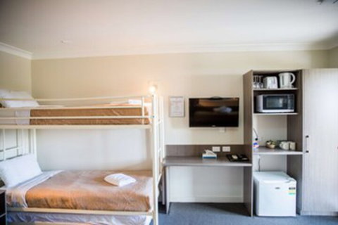 Lilac City Motor Inn & Steakhouse - Accommodation Fremantle 0